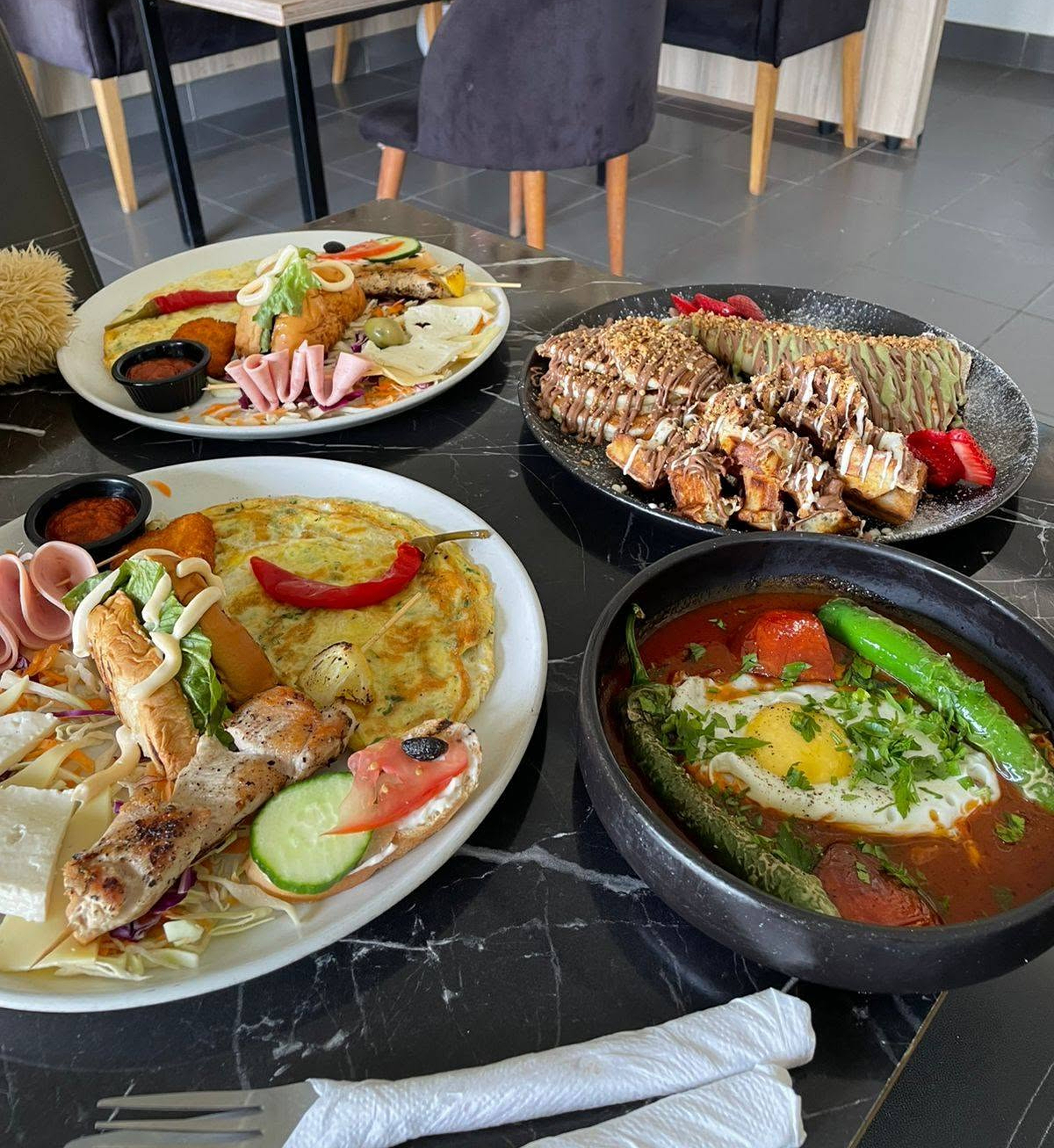 PAXMAX RESTAURANT CAFÉ 